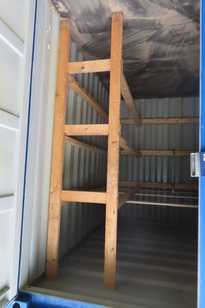 8' container 