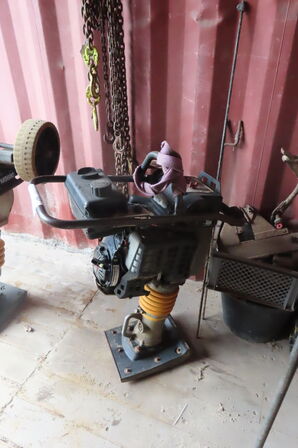 Jordstamper BOMAG BT 60/4