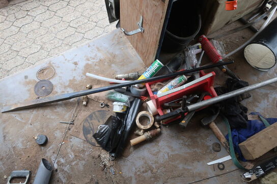 Diverse håndværktøj m.m.